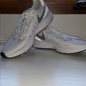 nike zoom pegasus 33